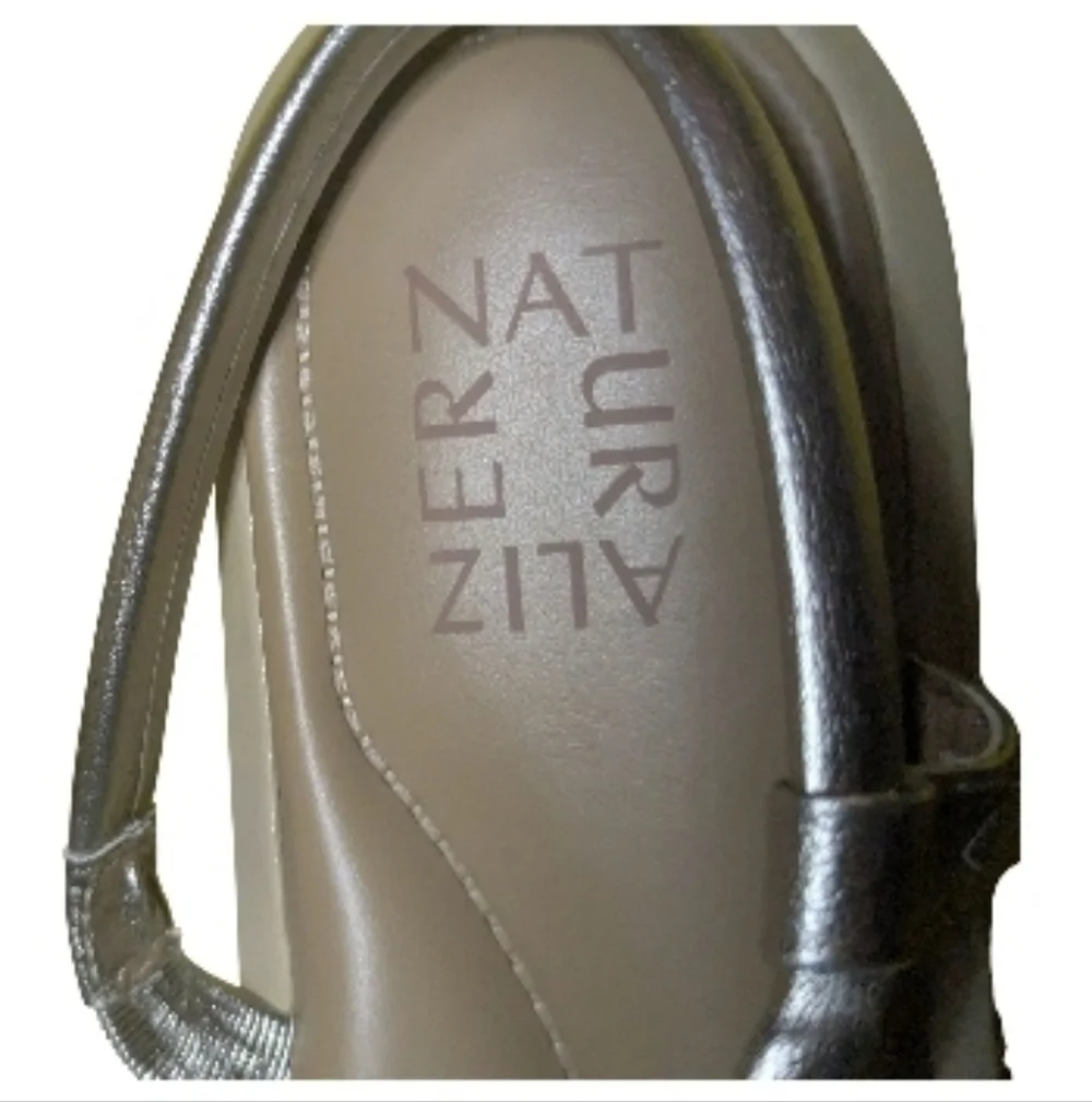Naturalizer Ankle Strap Sandals Size 8.5 Silver Metallic Shine Straps